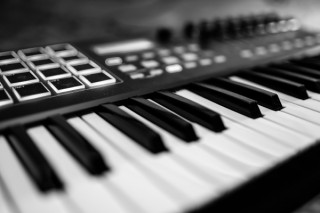 _wpframe_custom/gallery/files/wpf_sites_paragraphs_parts/t_keyboard-ohnebalkenjpg_1588254645.jpg